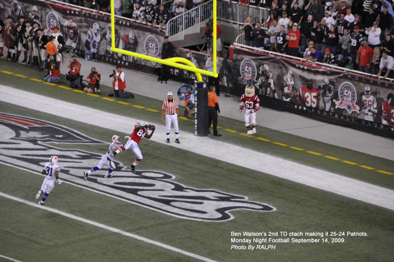 Ben Watson Game Winning catch making it 25-24 Sept 14-2009